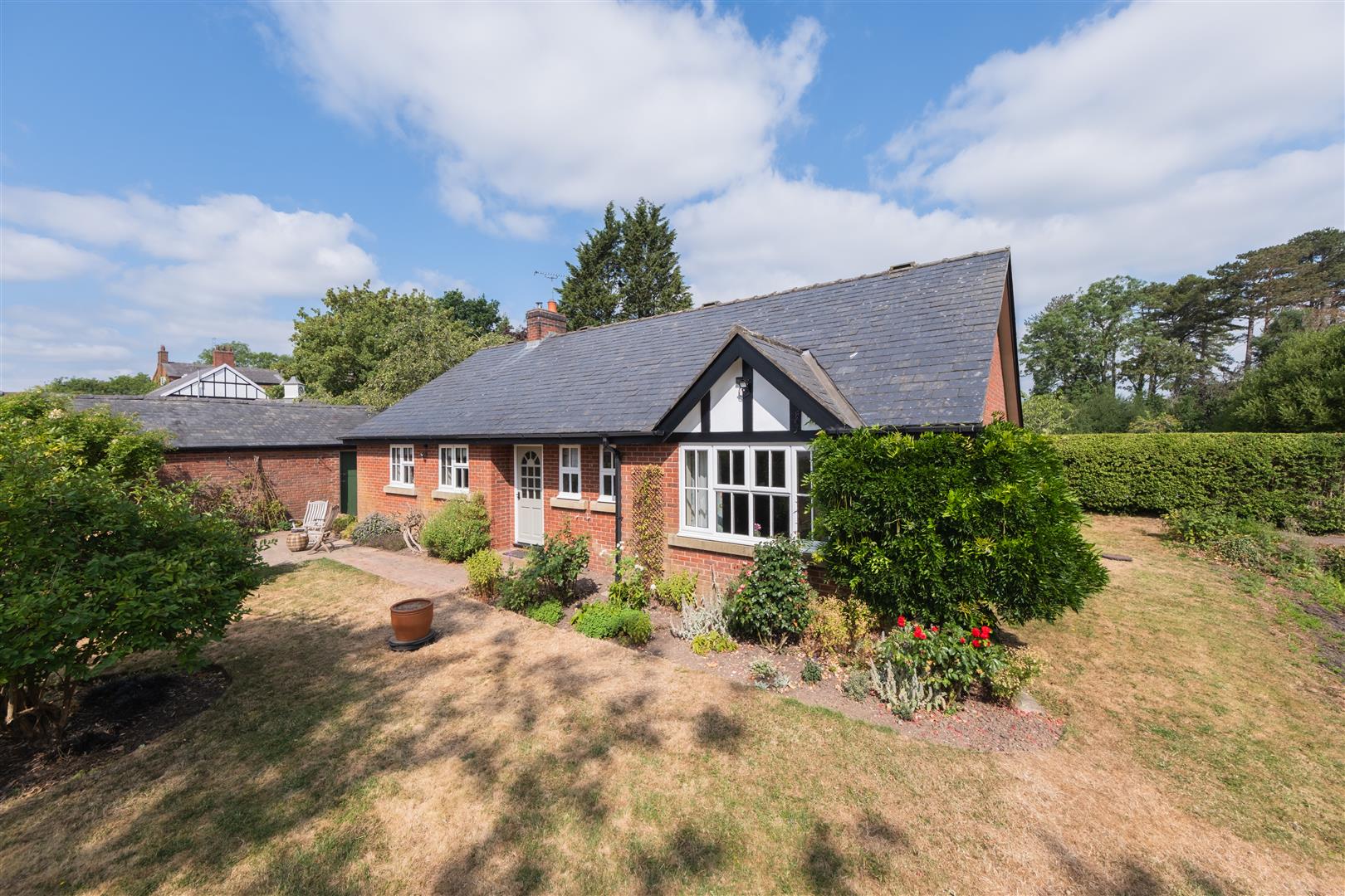 3 bedroom Detached Bungalow for Rental in Stoke Nr. Nantwich